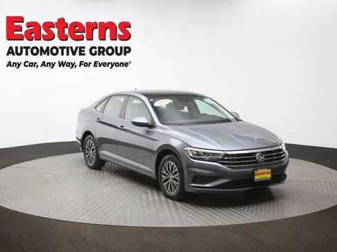 Used 2021 Volkswagen Jetta SE w/ SE Cold Weather Package image 49
