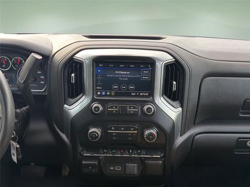 Used 2022 Chevrolet Silverado 2500 LT AWD/4WD image 10