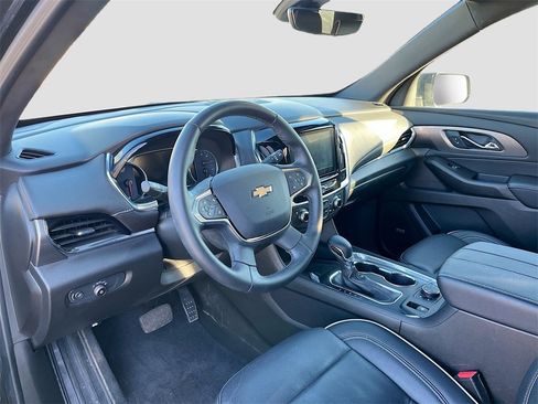 Used 2023 Chevrolet Traverse Premier w/ Redline Edition image 9
