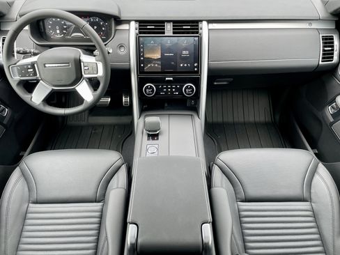New 2026 Land Rover Discovery Limited Edition AWD/4WD image 16