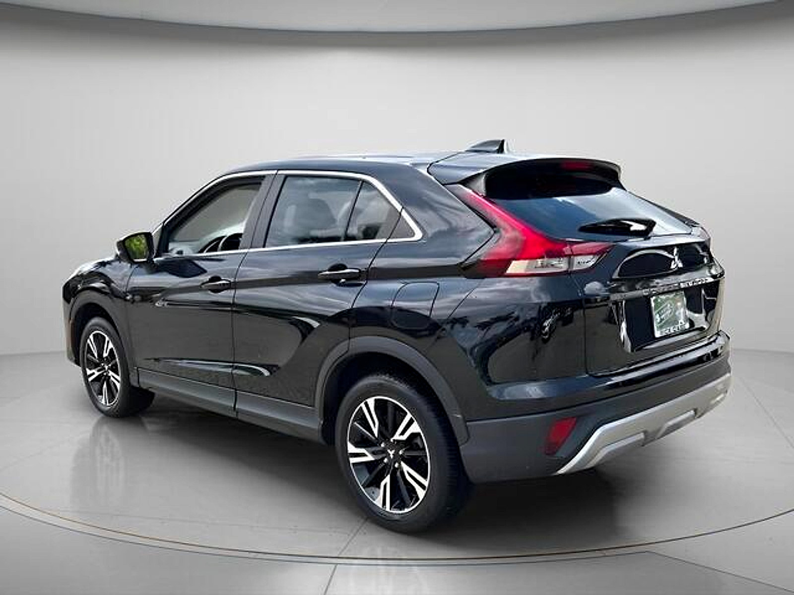 Used 2024 Mitsubishi Eclipse Cross AWD image 8