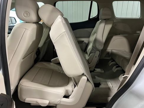 Used 2023 GMC Acadia Denali AWD/4WD image 5
