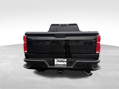 Used 2025 Chevrolet Silverado 2500 High Country w/ High Country Premium Package AWD/4WD image 11