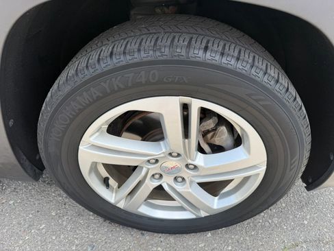 Used 2018 GMC Terrain SLE w/ Driver Convenience Package AWD/4WD image 12
