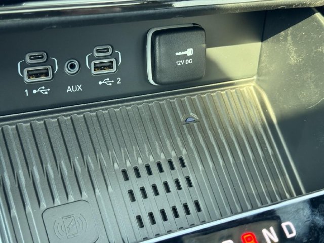 New 2027 Jeep Grand Cherokee Altitude AWD/4WD image 26