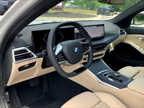 Used 2025 BMW 330i Sedan w/ Convenience Package image 9