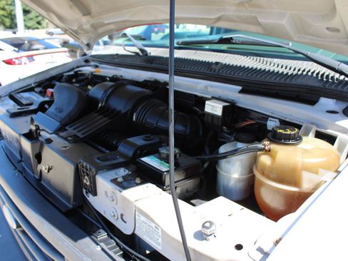 Used 2007 Ford E-450 and Econoline 450 RWD image 32