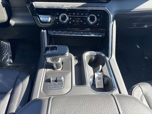 New 2025 GMC Sierra 1500 Denali w/ Denali Carbonpro Edition image 19