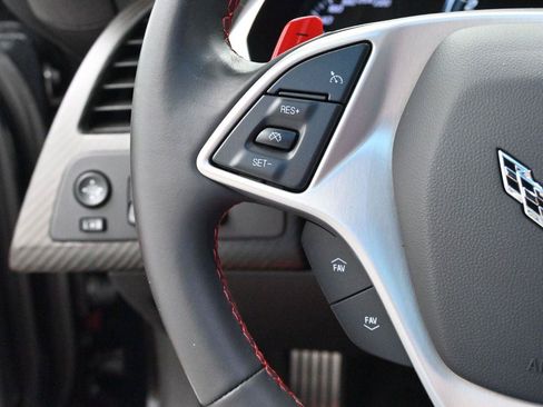 Used 2019 Chevrolet Corvette Z06 RWD image 17