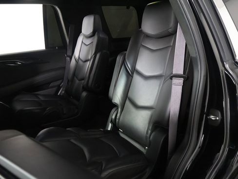 Used 2016 Cadillac Escalade Platinum image 37