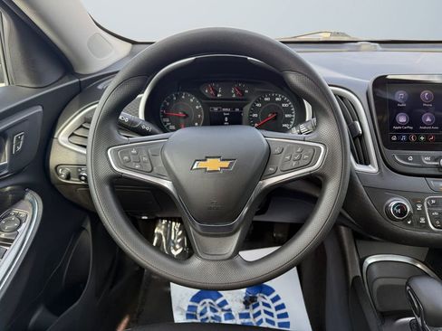Used 2022 Chevrolet Malibu LT image 12