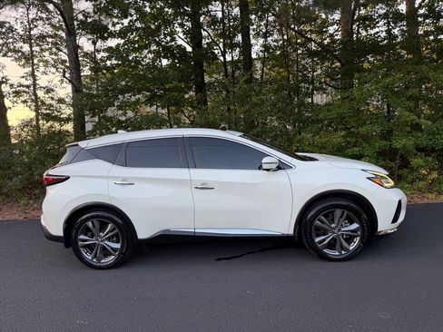 Used 2020 Nissan Murano Platinum w/ Cargo Package FWD image 2