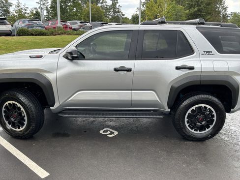 Used 2026 Toyota 4Runner TRD Off-Road Premium AWD/4WD image 7