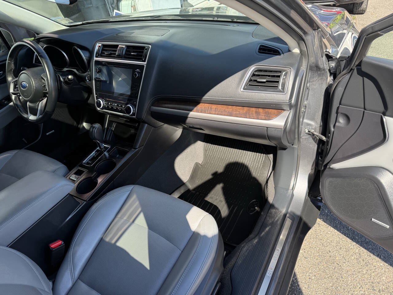 Used 2018 Subaru Outback 2.5i Limited AWD/4WD image 13