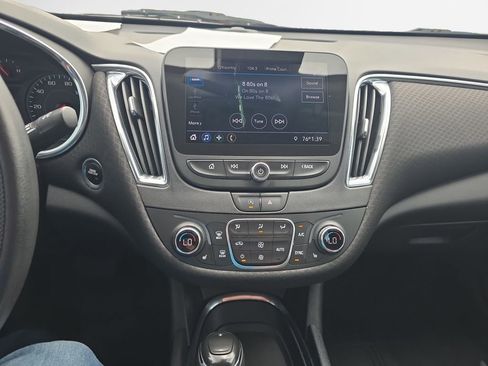 Used 2020 Chevrolet Malibu LT image 21