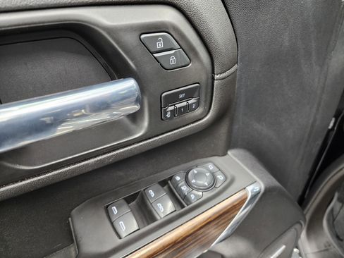 Used 2021 Chevrolet Silverado 2500 High Country w/ Z71 Off-Road Package image 43