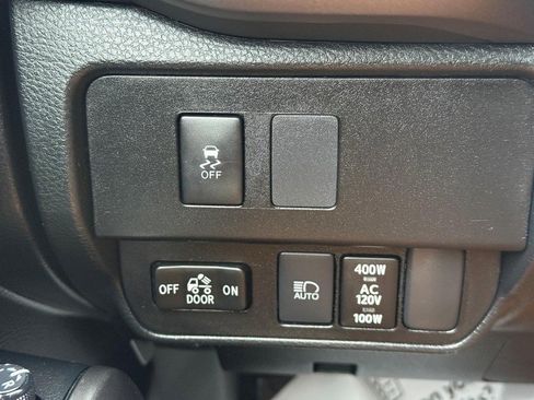 Used 2022 Toyota Tacoma TRD Off-Road image 30