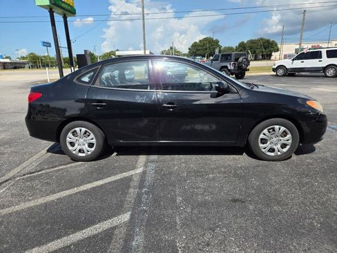 Used 2010 Hyundai Elantra GLS FWD image 5