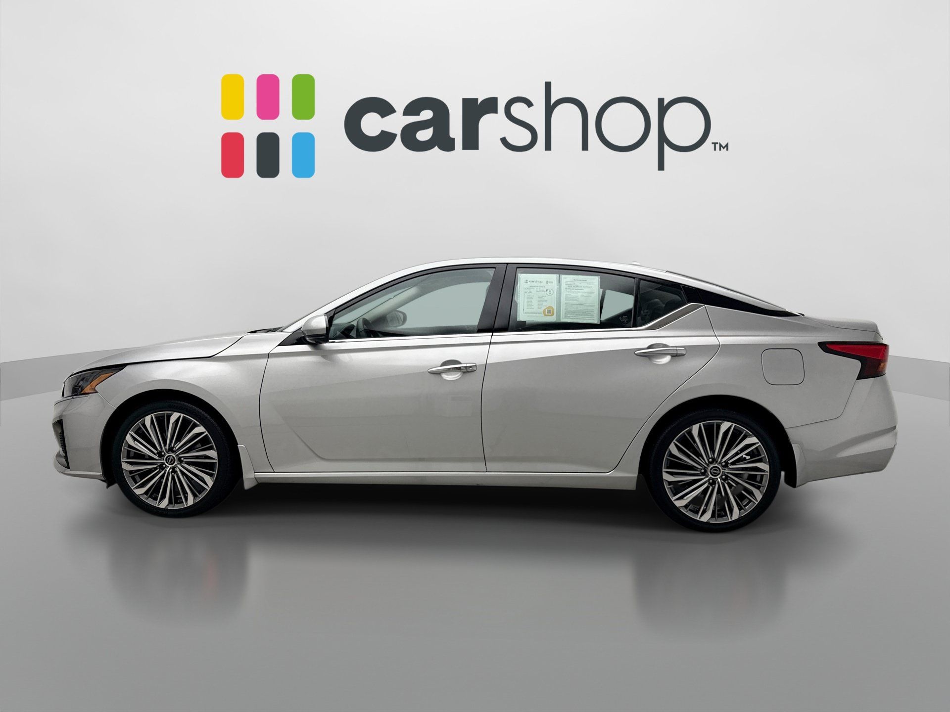 Used 2024 Nissan Altima 2.5 SL FWD image 2
