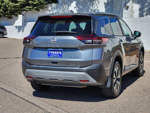 Used 2023 Nissan Rogue SV w/ SV Premium B Package image 7