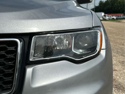 Used 2021 Jeep Grand Cherokee Limited image 9
