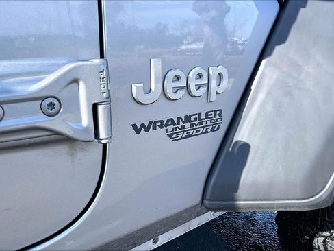 Used 2021 Jeep Wrangler Unlimited Sport image 9
