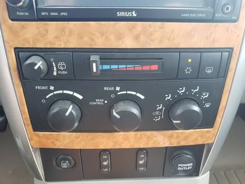 Used 2008 Chrysler Aspen Limited w/ Popular Equipment Group AWD/4WD image 27