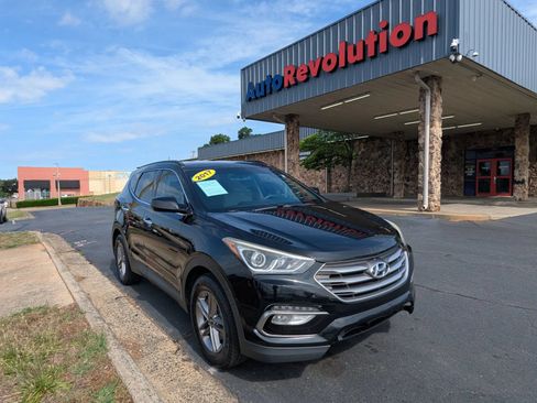 Used 2017 Hyundai Santa Fe Sport FWD image 1