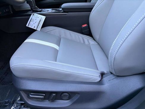 Certified 2026 Toyota Camry SE image 12