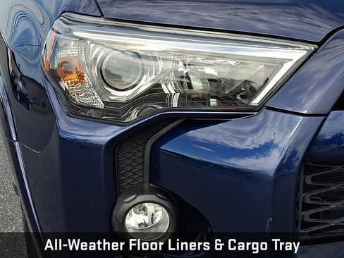 Used 2018 Toyota 4Runner SR5 AWD/4WD image 11