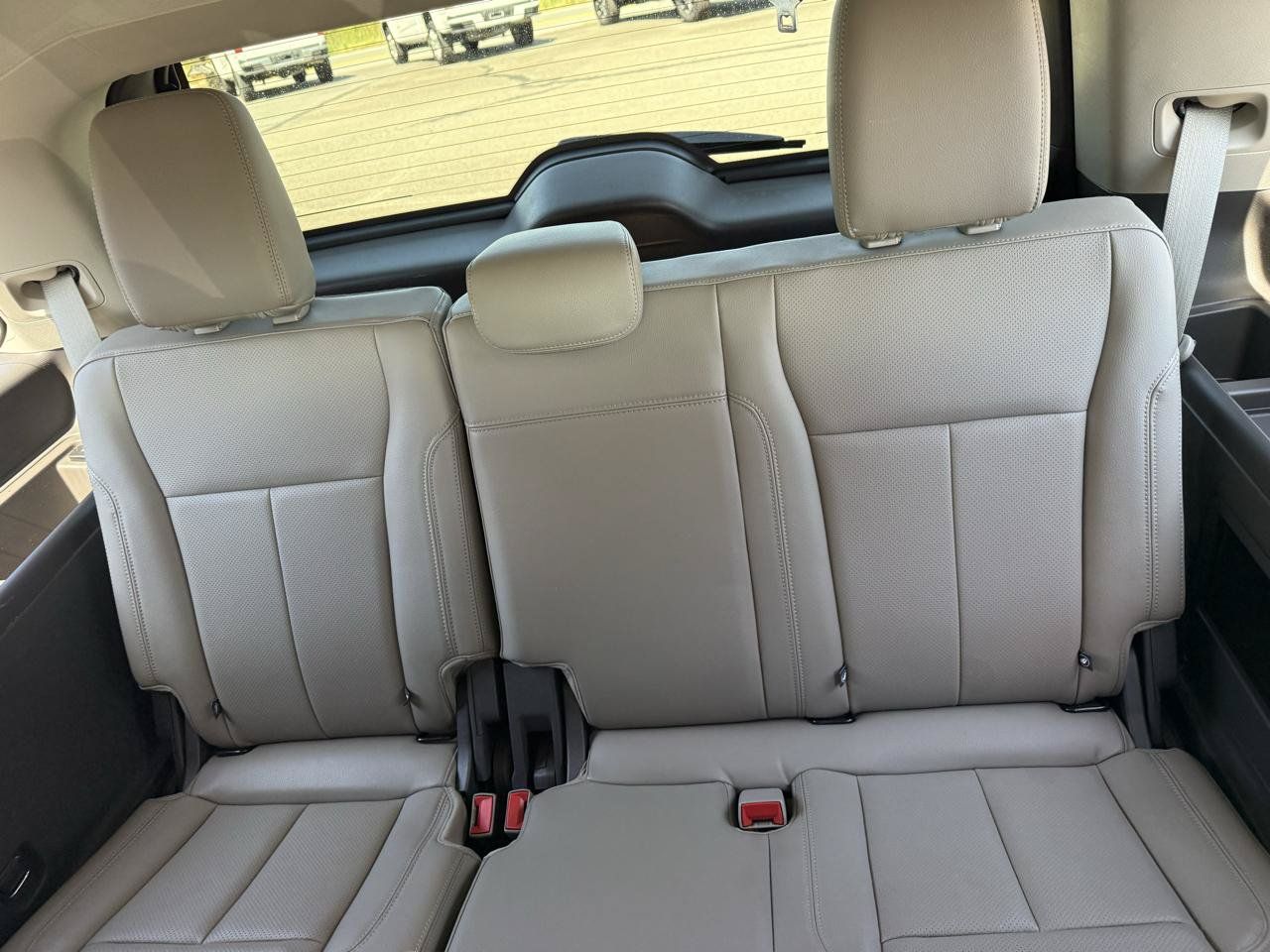 Used 2018 Ford Expedition XLT w/ Equipment Group 201A RWD image 8