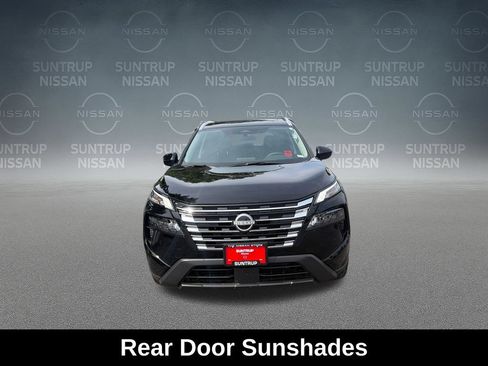 Used 2025 Nissan Rogue SV w/ SV Premium Package FWD image 20