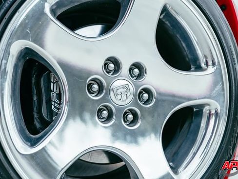 Used 2002 Dodge Viper GTS RWD image 3