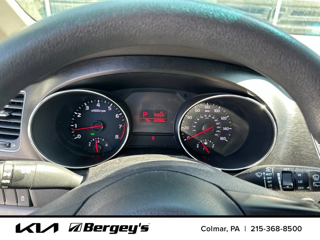 Used 2018 Kia Sedona LX FWD image 6