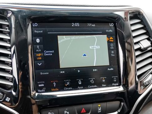 Used 2019 Jeep Cherokee Limited w/ Luxury Group AWD/4WD image 23