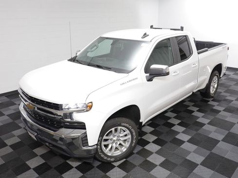 Used 2019 Chevrolet Silverado 1500 LT image 2