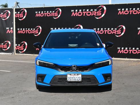 Used 2022 Honda Civic Sport image 2