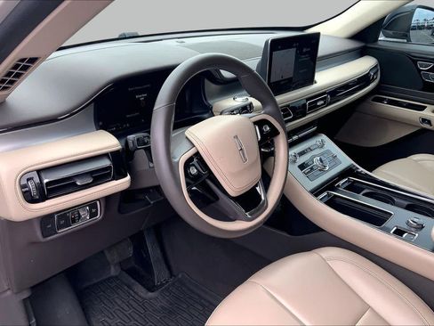 Used 2021 Lincoln Aviator 2WD image 18