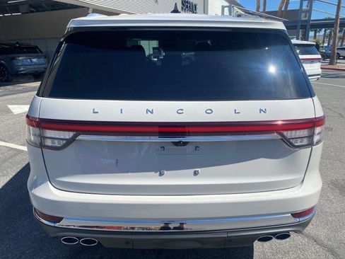 Used 2023 Lincoln Aviator AWD w/ Class IV Trailer Tow Package image 6