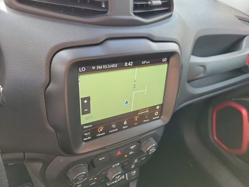 Used 2022 Jeep Renegade Latitude w/ Convenience Group AWD/4WD image 21