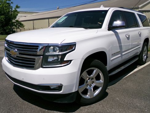 Used 2015 Chevrolet Suburban LTZ RWD image 1