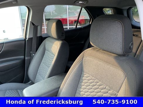 Used 2018 Chevrolet Equinox LT AWD/4WD image 29