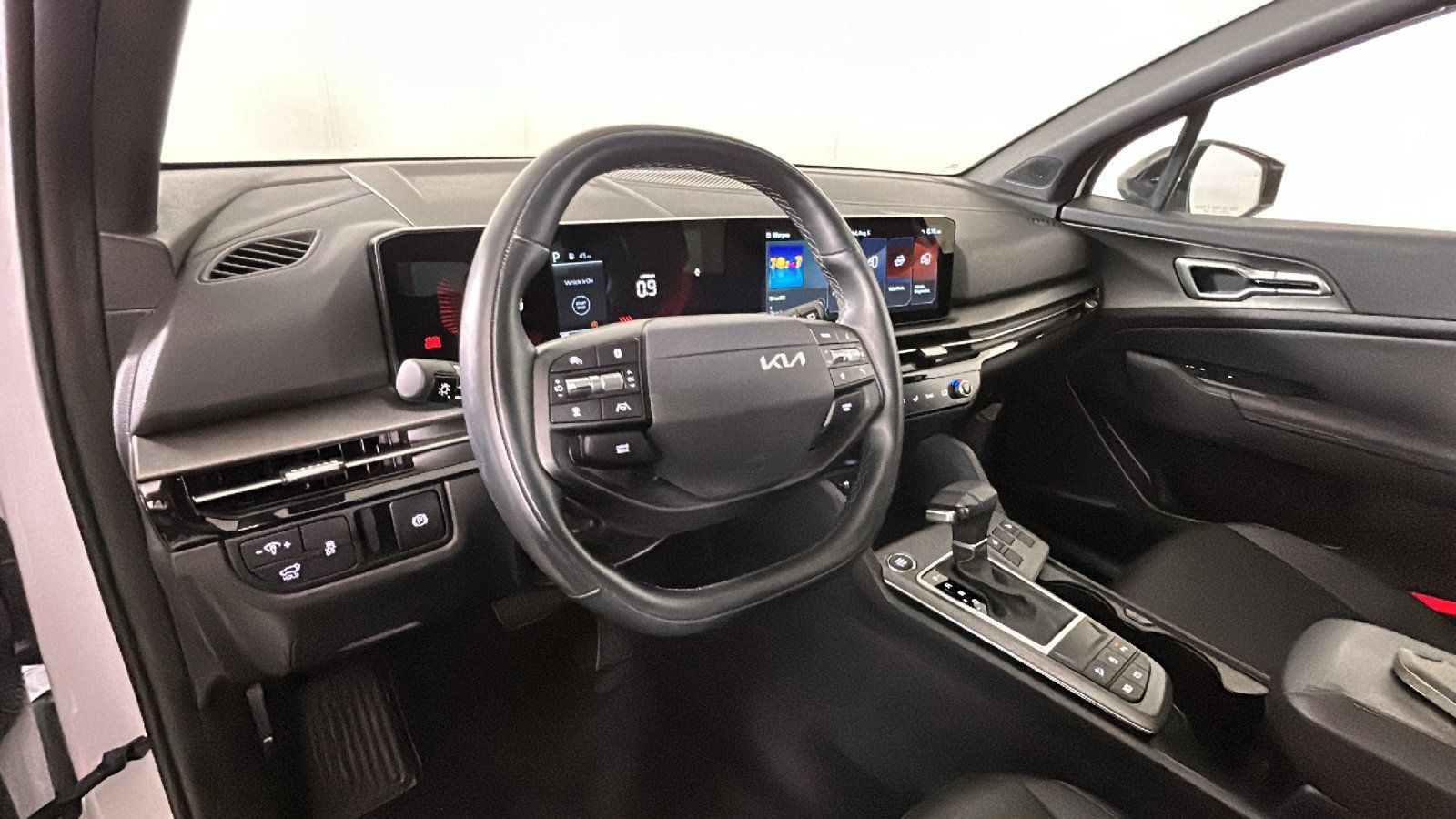 Used 2026 Kia Sportage X-Line w/ X-Line Premium Package AWD/4WD image 16