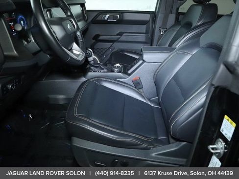 Used 2025 Ford Bronco Badlands AWD/4WD image 17