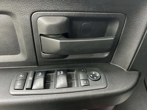 Used 2018 RAM 1500 Express w/ Express Value Package AWD/4WD image 11