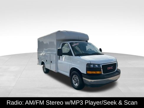 Used 2023 GMC Savana 3500 w/ Power Convenience Package image 3
