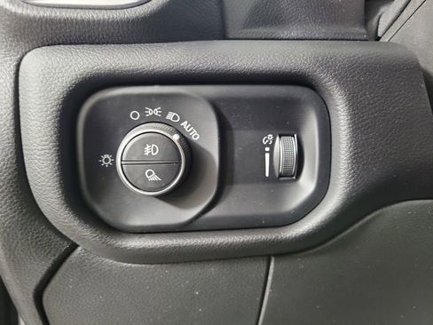 Used 2024 RAM 2500 Big Horn w/ Bed Utility Group image 13