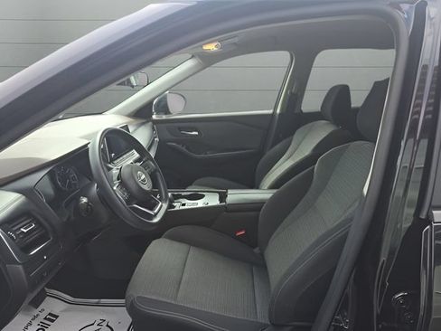 Certified 2023 Nissan Rogue SV FWD image 12