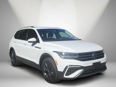 Used 2024 Volkswagen Tiguan SE