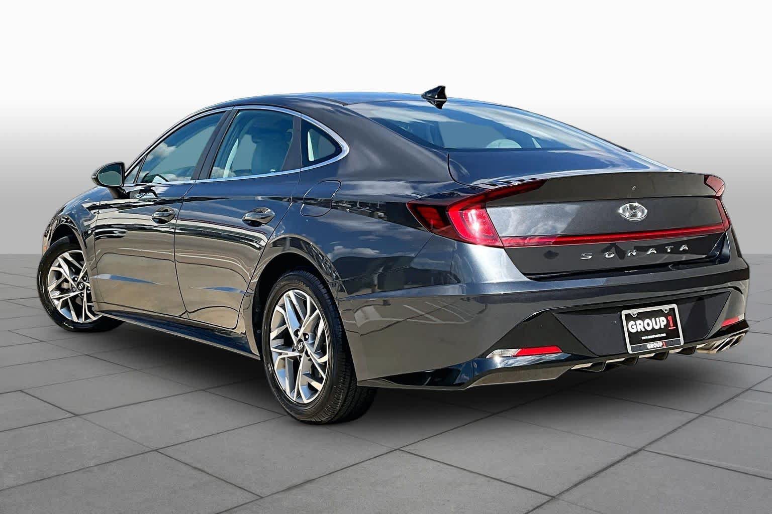 Used 2020 Hyundai Sonata SEL w/ Cargo Package FWD image 11